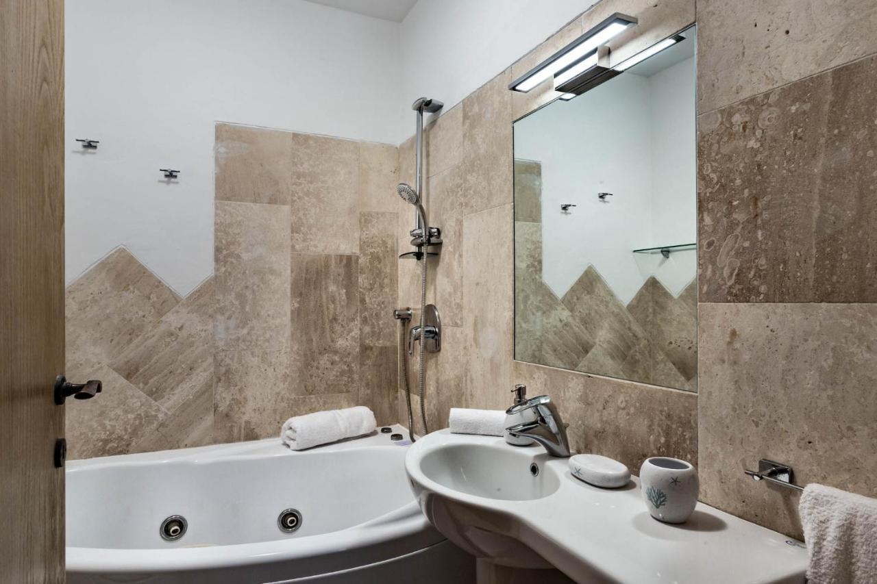 Iconic Luxury Suites Abbiadori Экстерьер фото